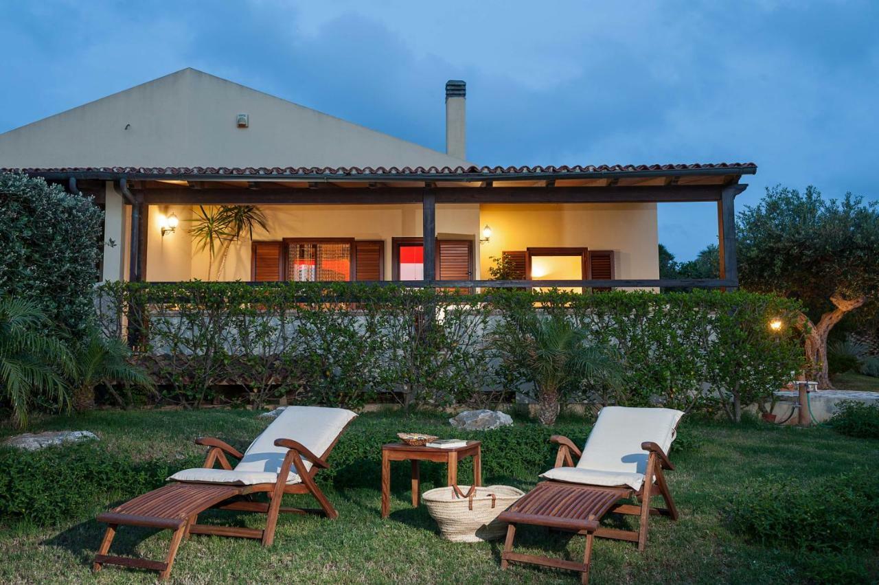 Villa Baia Verde Кустоначи Екстериор снимка